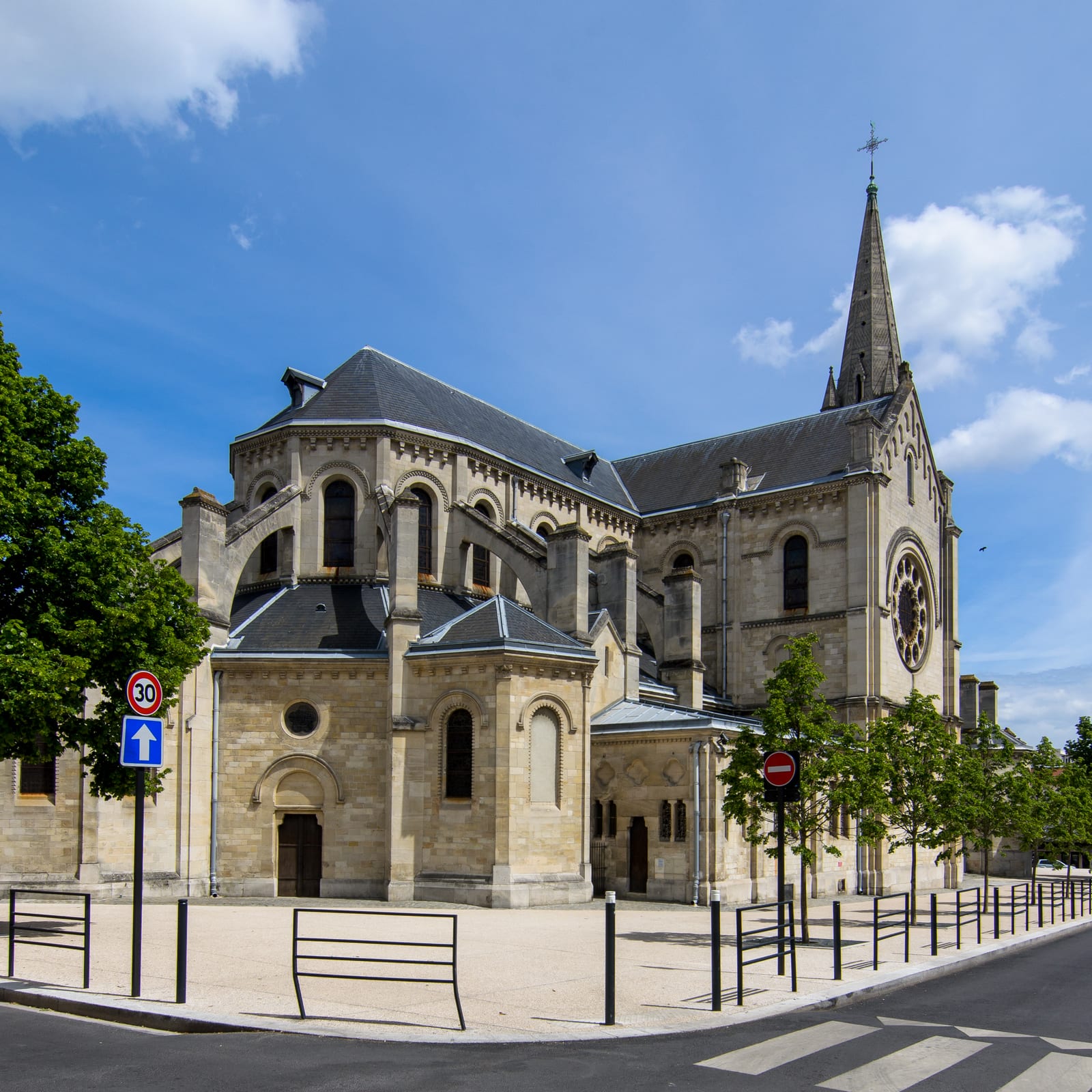 The Holy Tunic of Argenteuil